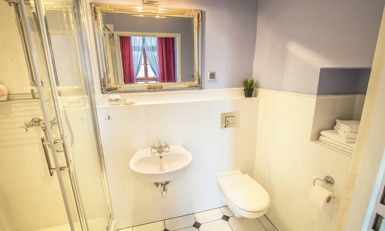 Zamek Dobroszyce Aparthotel Room photo